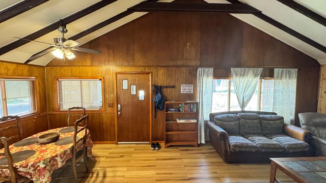 26705 Hotchkiss Drive, Klamath Falls, OR 97601