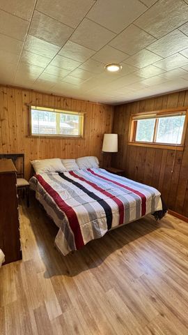 26705 Hotchkiss Drive, Klamath Falls, OR 97601