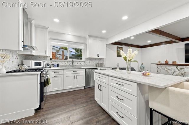 36844 Kyro Court, Sterling Heights, MI 48310