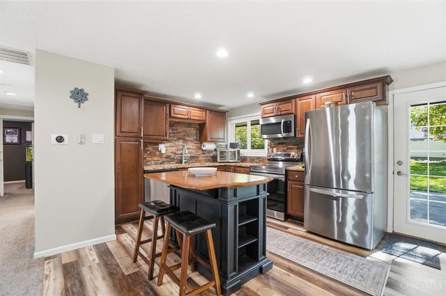 9226 Stephanie Street, Centerville, OH 45458