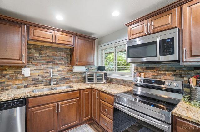 9226 Stephanie Street, Centerville, OH 45458
