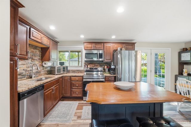 9226 Stephanie Street, Centerville, OH 45458