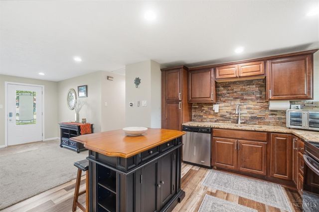 9226 Stephanie Street, Centerville, OH 45458