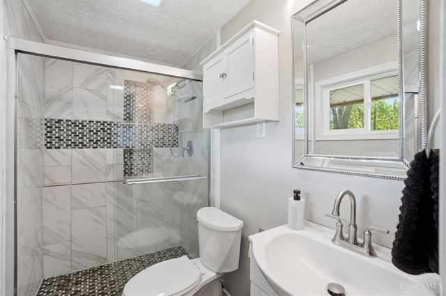 9226 Stephanie Street, Centerville, OH 45458
