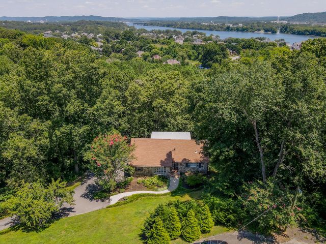 1107 River Hills Drive, Chattanooga, TN 37415