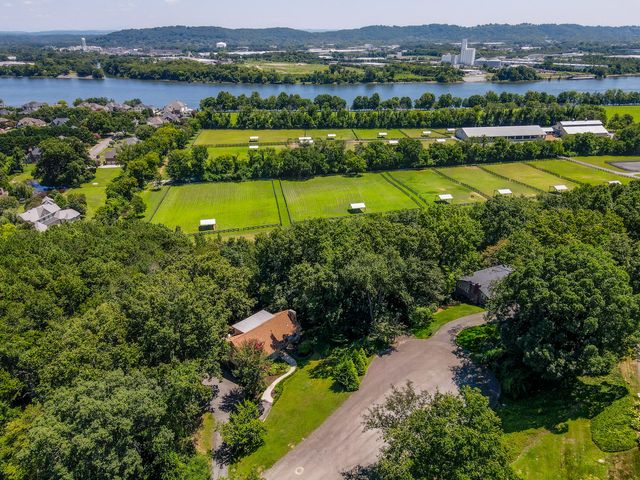 1107 River Hills Drive, Chattanooga, TN 37415