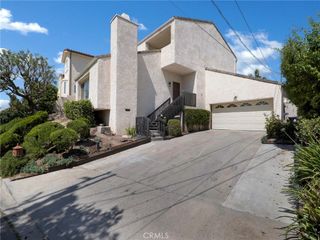 5214 Calatrana Drive, Woodland Hills, CA 91364