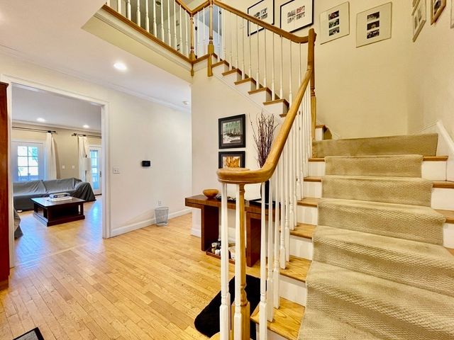 155 Amory St 155, Brookline, MA 02446