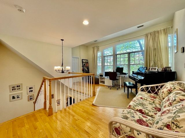 155 Amory St 155, Brookline, MA 02446