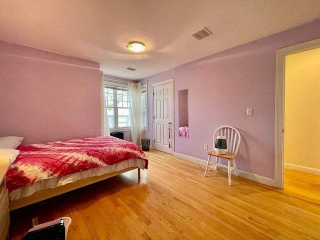 155 Amory St 155, Brookline, MA 02446