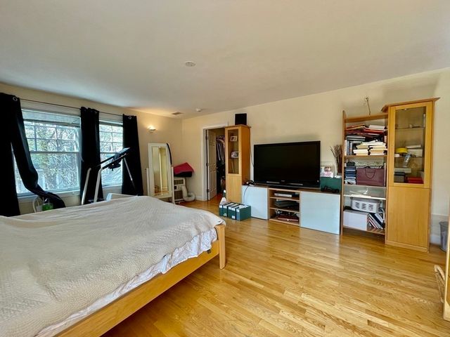 155 Amory St 155, Brookline, MA 02446