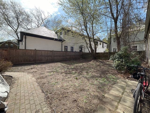 155 Amory St 155, Brookline, MA 02446