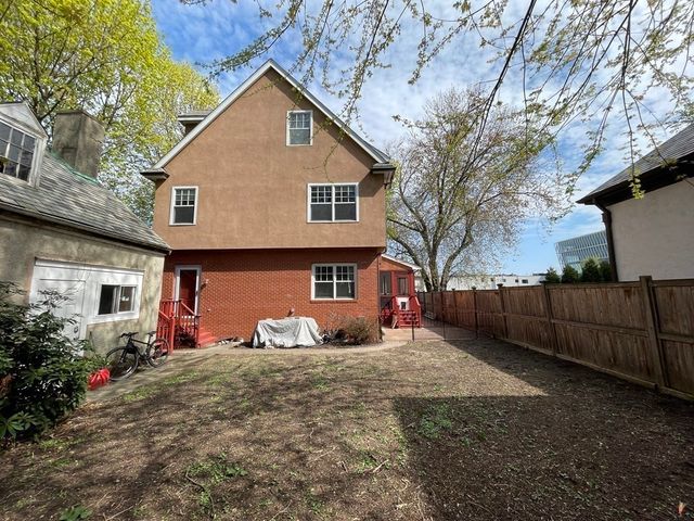 155 Amory St 155, Brookline, MA 02446