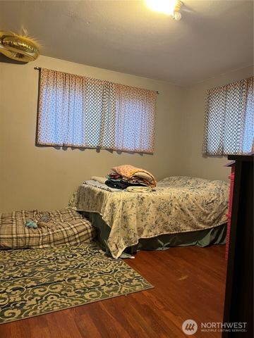 120 S Granite Street, Omak, WA 98841