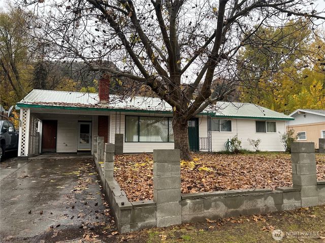 120 S Granite Street, Omak, WA 98841