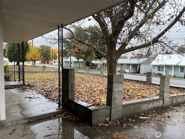 120 S Granite Street, Omak, WA 98841