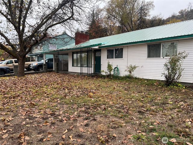 120 S Granite Street, Omak, WA 98841