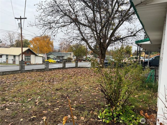 120 S Granite Street, Omak, WA 98841