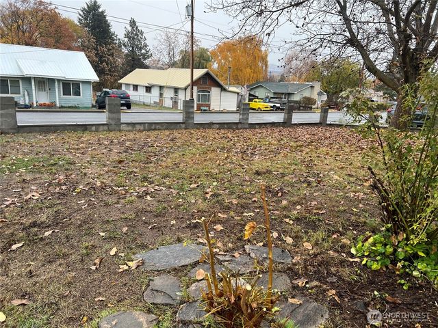 120 S Granite Street, Omak, WA 98841