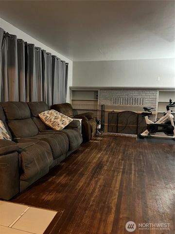 120 S Granite Street, Omak, WA 98841