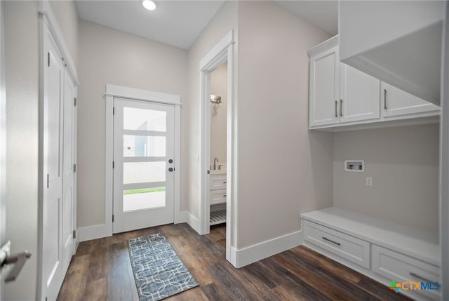 2062 W Harrison Avenue, Port O'connor, TX 77982