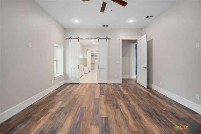 2062 W Harrison Avenue, Port O'connor, TX 77982