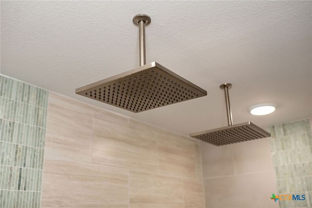 2062 W Harrison Avenue, Port O'connor, TX 77982