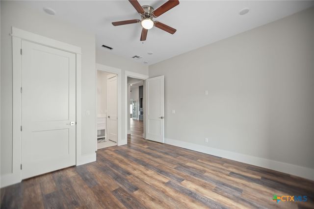 2062 W Harrison Avenue, Port O'connor, TX 77982