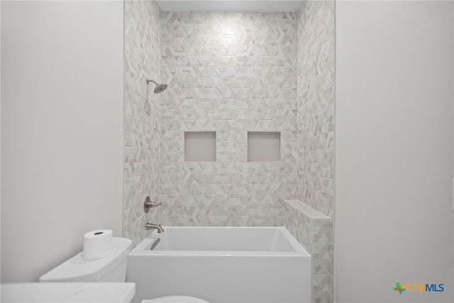 2062 W Harrison Avenue, Port O'connor, TX 77982