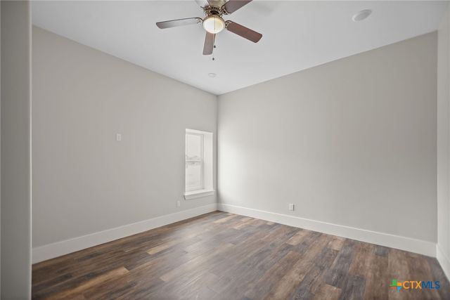 2062 W Harrison Avenue, Port O'connor, TX 77982