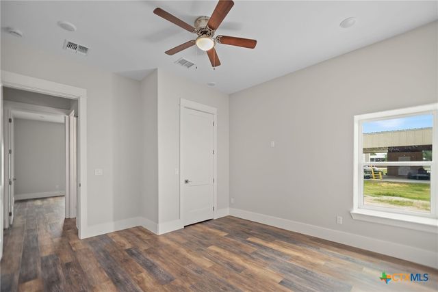 2062 W Harrison Avenue, Port O'connor, TX 77982