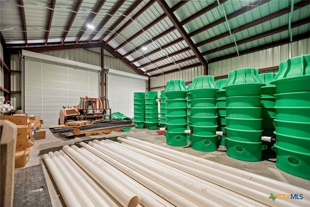 2062 W Harrison Avenue, Port O'connor, TX 77982