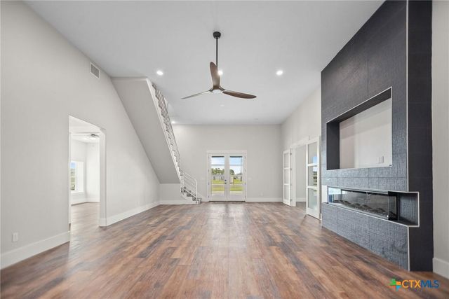 2062 W Harrison Avenue, Port O'connor, TX 77982