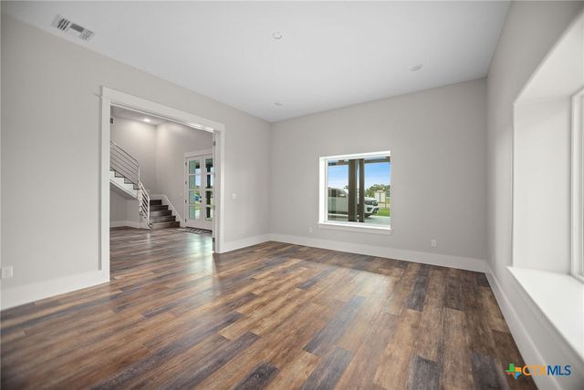 2062 W Harrison Avenue, Port O'connor, TX 77982