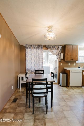 21228 Lawrence 2230, Aurora, MO 65605