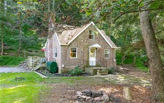 1360 Abers Creek Rd, Monroeville, PA 15146