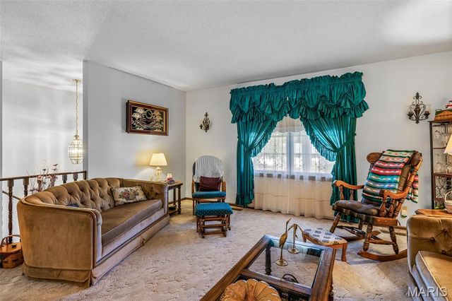 449 Oak Street, Ste Genevieve, MO 63670