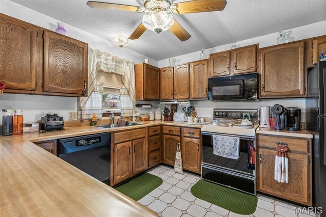 449 Oak Street, Ste Genevieve, MO 63670