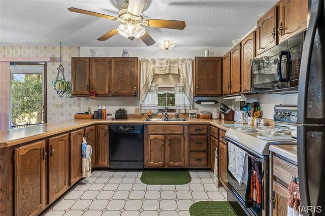 449 Oak Street, Ste Genevieve, MO 63670