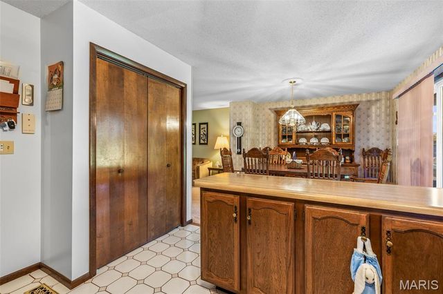 449 Oak Street, Ste Genevieve, MO 63670