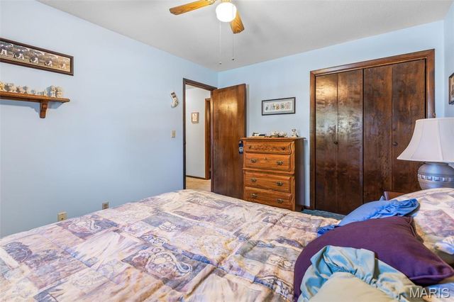 449 Oak Street, Ste Genevieve, MO 63670