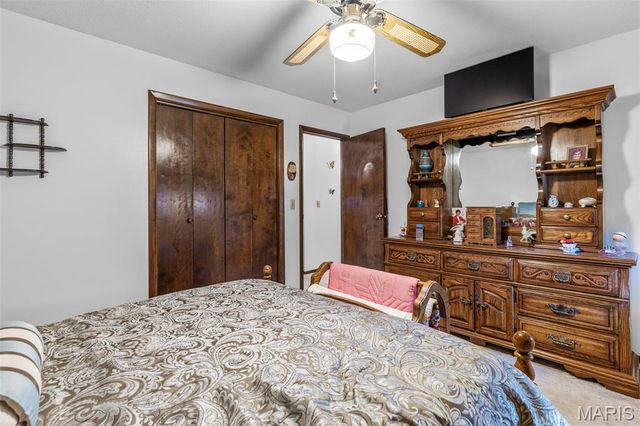 449 Oak Street, Ste Genevieve, MO 63670