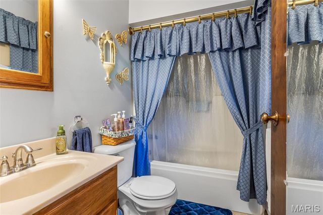 449 Oak Street, Ste Genevieve, MO 63670