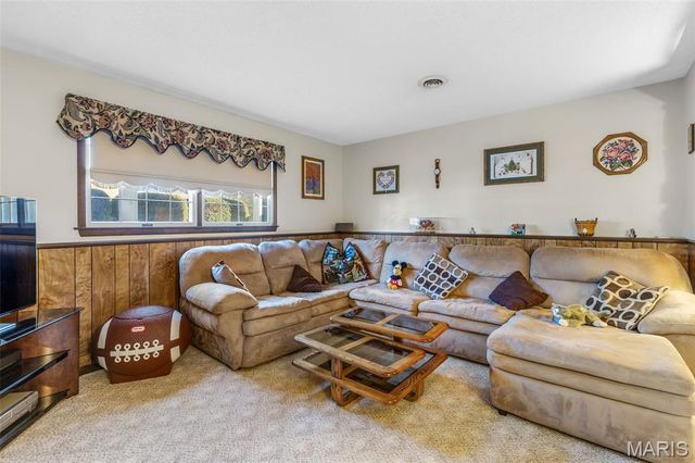 449 Oak Street, Ste Genevieve, MO 63670