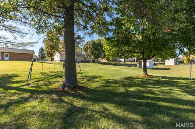 449 Oak Street, Ste Genevieve, MO 63670