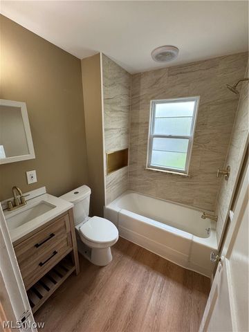 3327 Bradford Road, Cleveland Heights, OH 44118