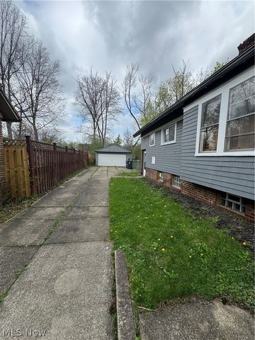 3327 Bradford Road, Cleveland Heights, OH 44118