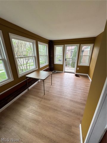 3327 Bradford Road, Cleveland Heights, OH 44118