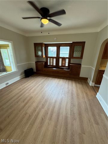 3327 Bradford Road, Cleveland Heights, OH 44118