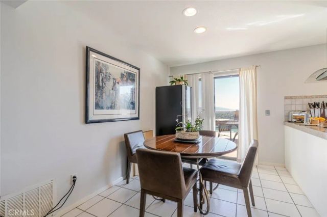 6022 Maury Avenue, Woodland Hills, CA 91367